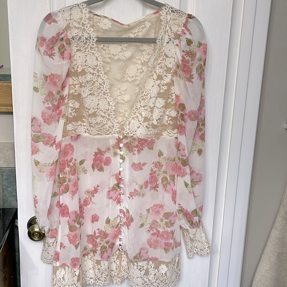 FOR LOVE & LEMONS FOR VICTORIA’S SECRET Melrose Robe Missing tie belt